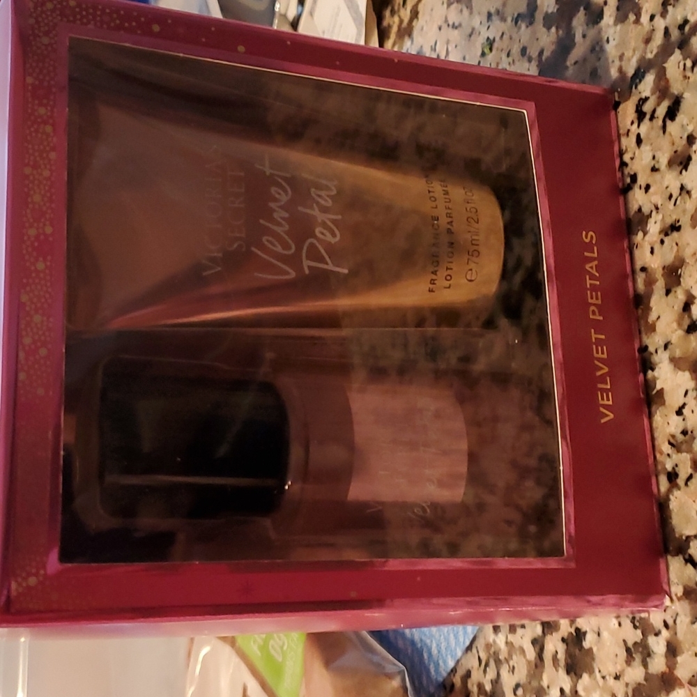Victoria's secret velvet petals 2.5 oz set